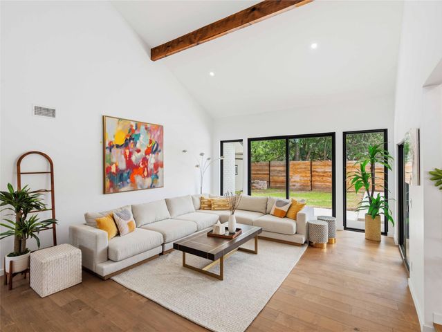 4502 Mountain Path DR, Austin, TX 78759