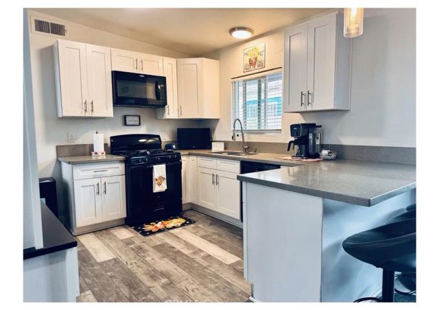 10347 Kalmia Street, Los Angeles, CA 90002