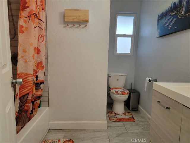 10347 Kalmia Street, Los Angeles, CA 90002