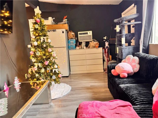 10347 Kalmia Street, Los Angeles, CA 90002