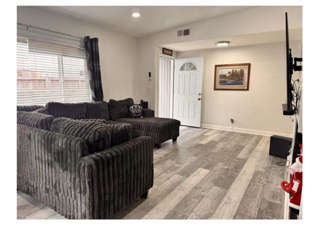 10347 Kalmia Street, Los Angeles, CA 90002