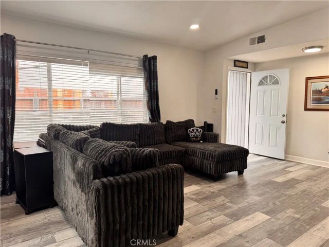 10347 Kalmia Street, Los Angeles, CA 90002