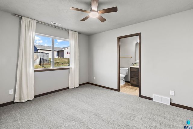 6516 W 6th Pl Place, Sioux Falls, SD 57107