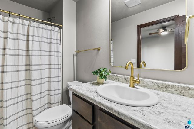 6516 W 6th Pl Place, Sioux Falls, SD 57107