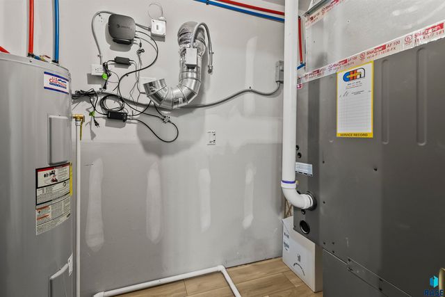 6516 W 6th Pl Place, Sioux Falls, SD 57107