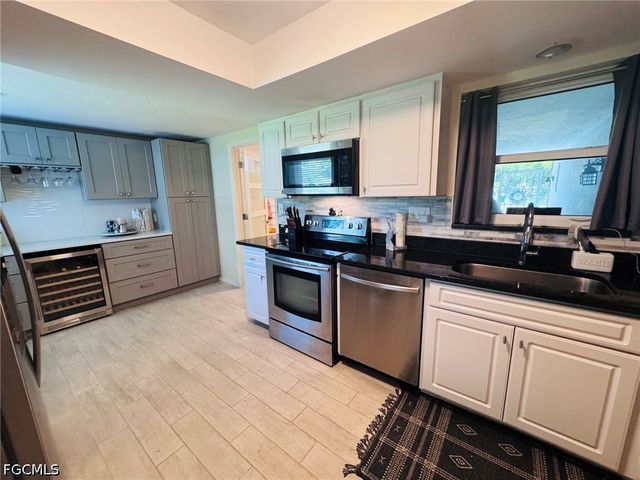 5598 Boynton LN, Fort Myers, FL 33919