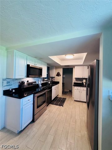 5598 Boynton LN, Fort Myers, FL 33919