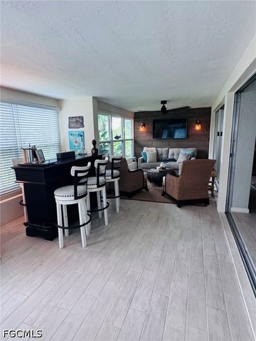 5598 Boynton LN, Fort Myers, FL 33919