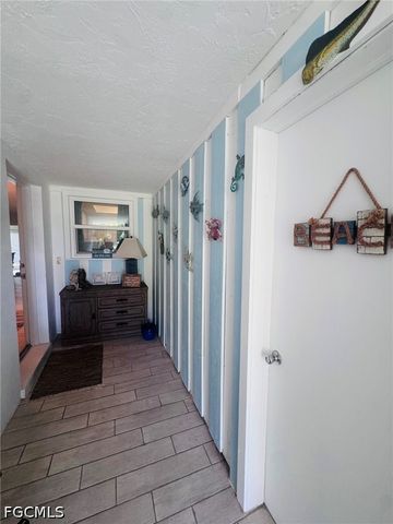 5598 Boynton LN, Fort Myers, FL 33919
