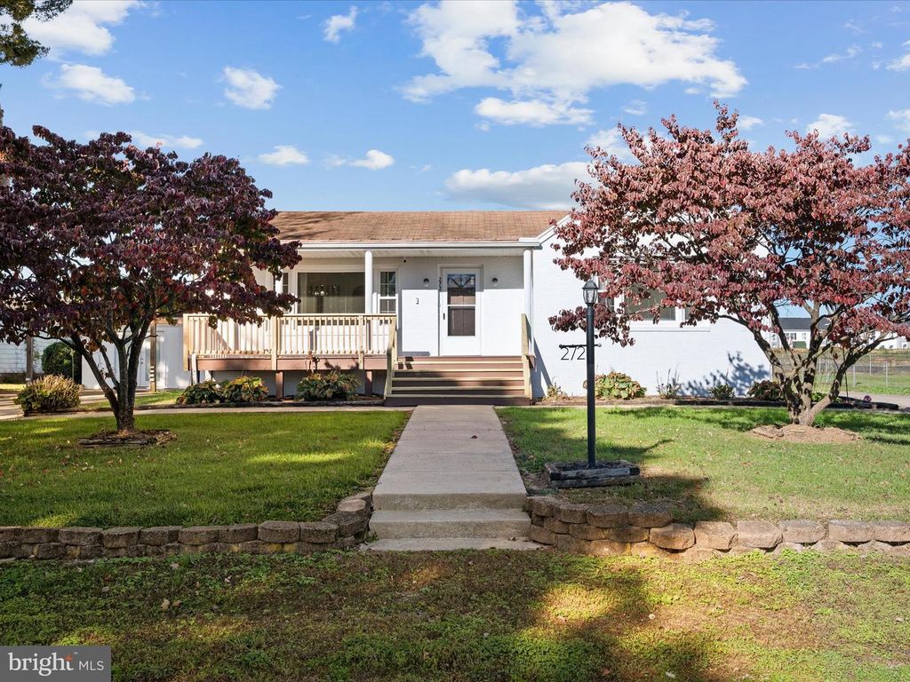 272 JEFFERSON TERRACE RD, Charles Town, WV 25414
