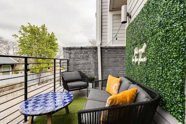 1240 2nd Ave S Apt 3, Nashville, TN 37210