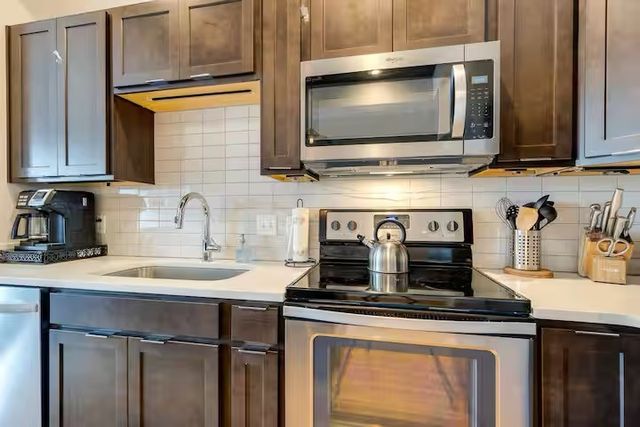 1240 2nd Ave S Apt 3, Nashville, TN 37210