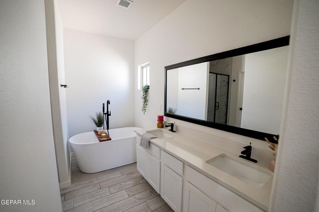 14848 Jack White Avenue, El Paso, TX 79938