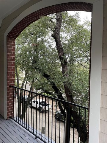 1040 La Rue Street, Houston, TX 77019