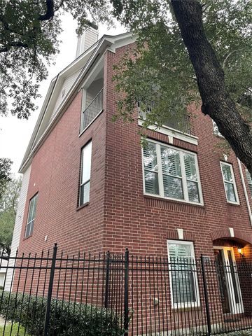 1040 La Rue Street, Houston, TX 77019