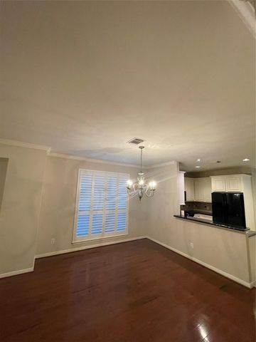 1040 La Rue Street, Houston, TX 77019