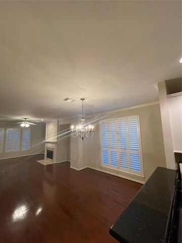 1040 La Rue Street, Houston, TX 77019