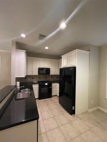 1040 La Rue Street, Houston, TX 77019