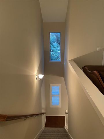 1040 La Rue Street, Houston, TX 77019