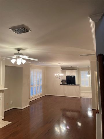 1040 La Rue Street, Houston, TX 77019