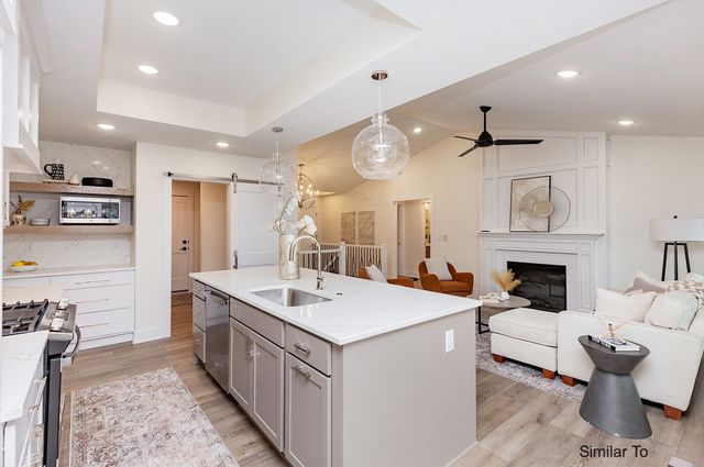 18027 Tanglewood Drive, Clive, IA 50325