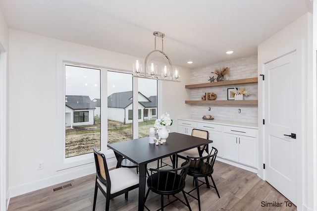 18027 Tanglewood Drive, Clive, IA 50325