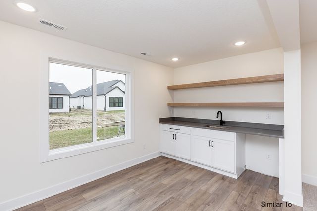 18027 Tanglewood Drive, Clive, IA 50325