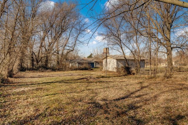 521 N Warren Avenue, Springfield, MO 65802