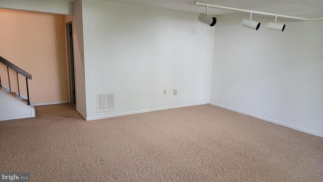 1901 MONROE LN, Ambler, PA 19002