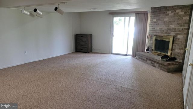1901 MONROE LN, Ambler, PA 19002
