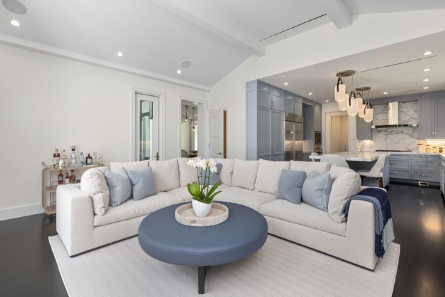 229 Ridgeview Drive, Palm Beach, FL 33480