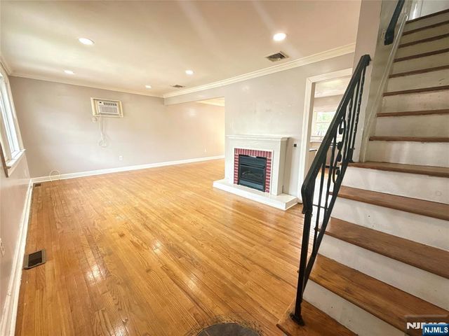 49 Maiden Lane 1, Little Ferry, NJ 07643