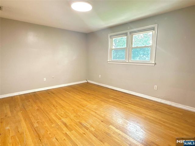 49 Maiden Lane 1, Little Ferry, NJ 07643