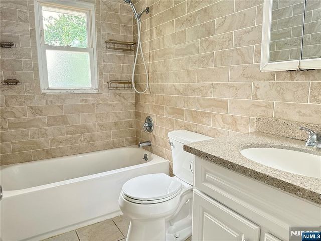 49 Maiden Lane 1, Little Ferry, NJ 07643