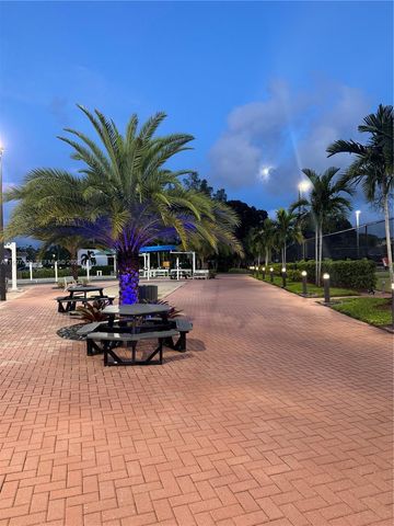 162 Westbury J 162 162, Deerfield Beach, FL 33442