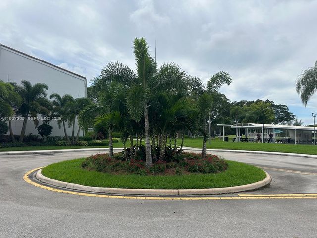 162 Westbury J 162 162, Deerfield Beach, FL 33442