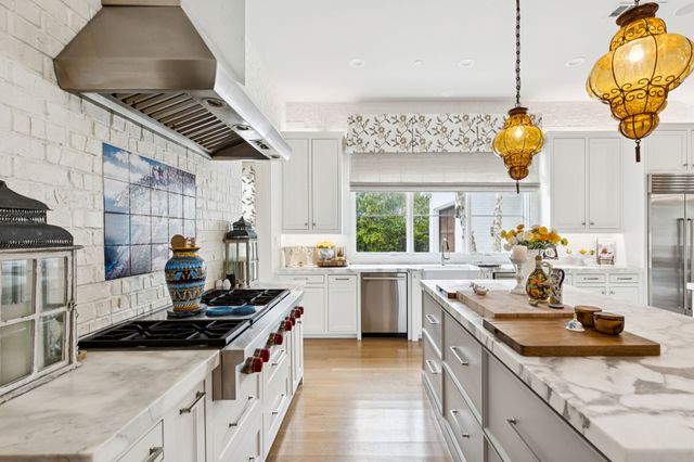 4519 Bobbitt Drive, Dallas, TX 75229