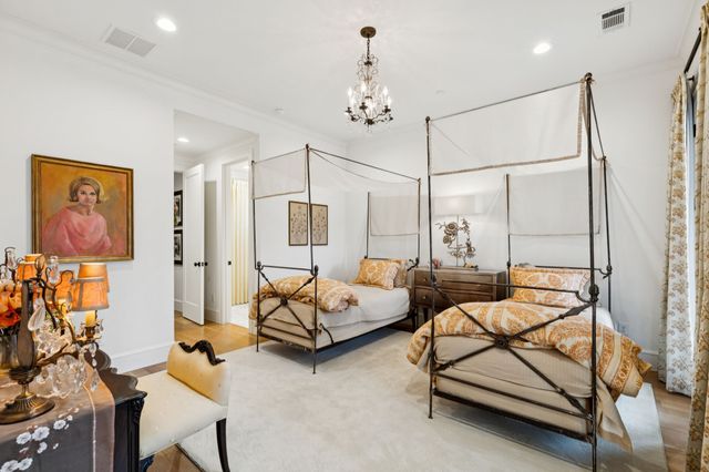 4519 Bobbitt Drive, Dallas, TX 75229