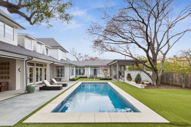 4519 Bobbitt Drive, Dallas, TX 75229