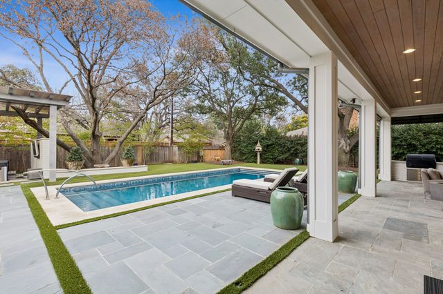 4519 Bobbitt Drive, Dallas, TX 75229