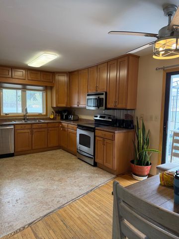 401 25th Avenue N, Fargo, ND 58102