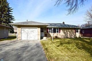 401 25th Avenue N, Fargo, ND 58102