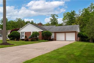 16 Silver Birch Court, New Hartford, NY 13413