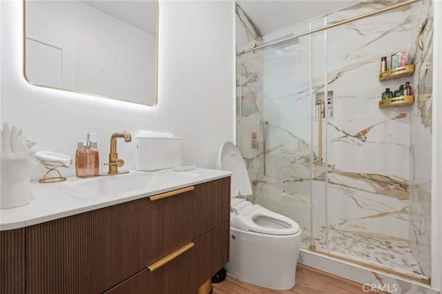 14414 Addison 17, Sherman Oaks, CA 91423