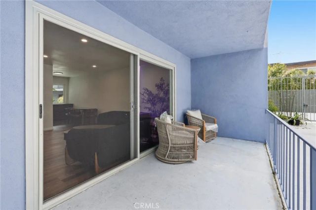 14414 Addison 17, Sherman Oaks, CA 91423