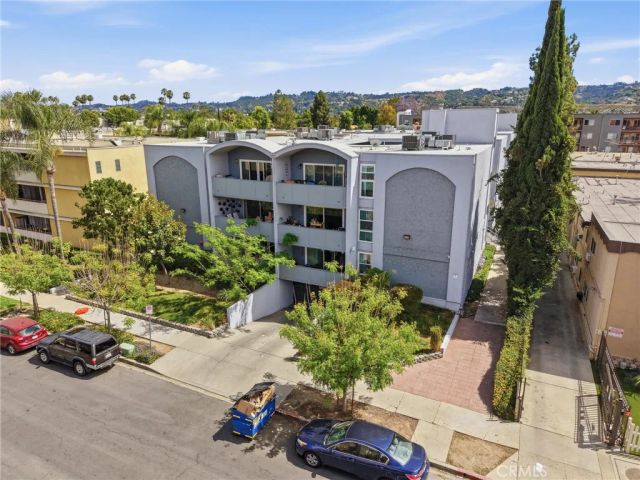14414 Addison 17, Sherman Oaks, CA 91423