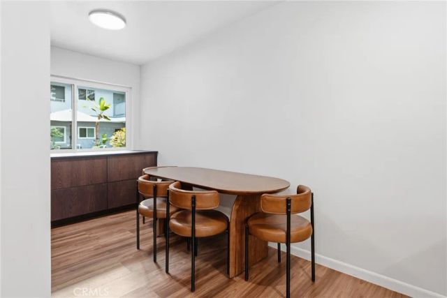14414 Addison 17, Sherman Oaks, CA 91423