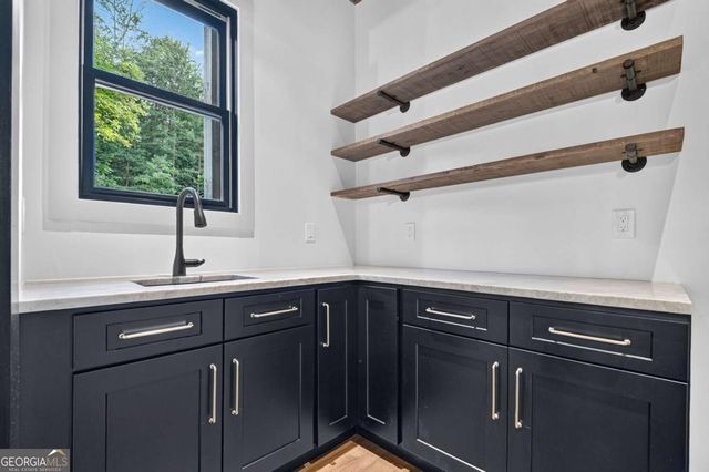 219 Staurolite Mountain Road, Blue Ridge, GA 30513