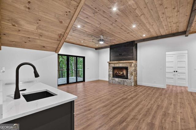 219 Staurolite Mountain Road, Blue Ridge, GA 30513