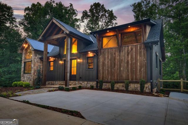 219 Staurolite Mountain Road, Blue Ridge, GA 30513
